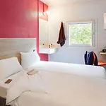 Hotelf1 Lille Metropole *