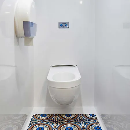 Hotelf1 Lille Metropole ホテル *