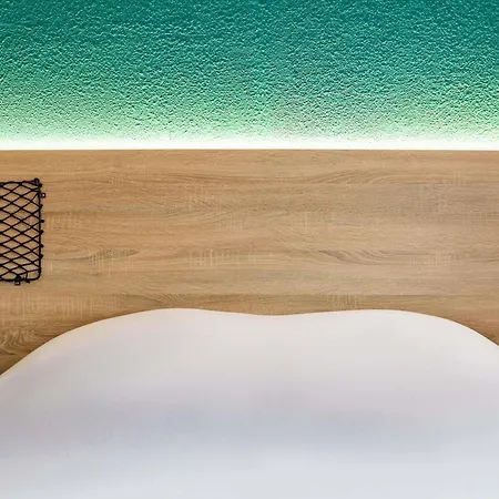 Hotelf1 Lille Metropole ホテル *