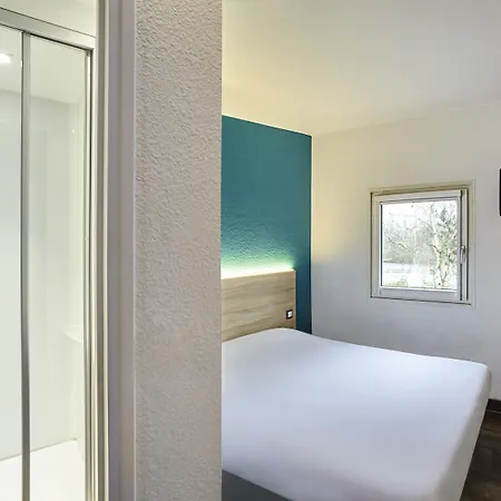 Hotelf1 Lille Metropole ホテル